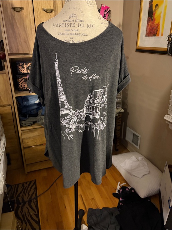 Truself Tops - Graphic Paris Eiffel Tower Tee in Charcoal Gray - 3X